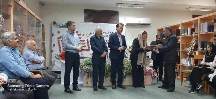 شبی که شعر در شبنشینی واژهها جوانه زد شبی که شعر در شبنشینی واژهها جوانه زد