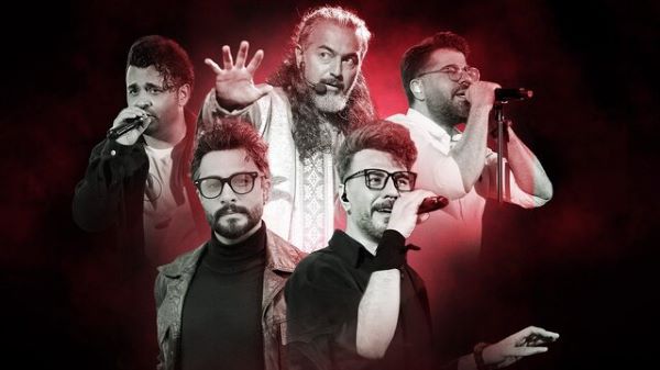 همنوازی رایگان ۵ خواننده در میدان انقلاب همنوازی رایگان ۵ خواننده در میدان انقلاب