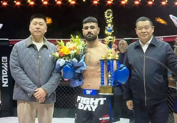 جوان خوزستانی قهرمان کیک‌بوکسینگ شد