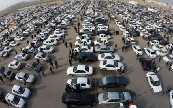 نتیجه مذاکرات چه اثری بر بازار خودرو می‌گذارد؟