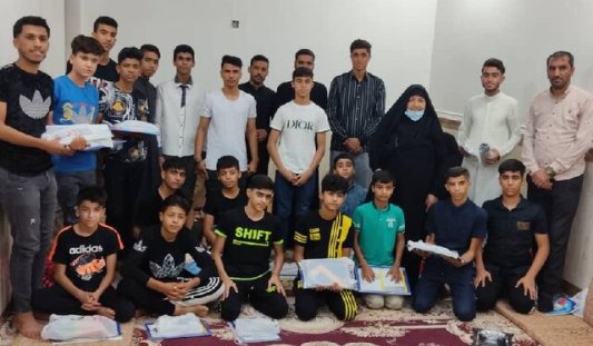 مادر شهیدی که سرپرست ۳۰ تیم فوتبال است مادر شهیدی که سرپرست ۳۰ تیم فوتبال است