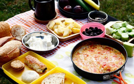 خوردن کدام غذا در سفر خطرناک است؟