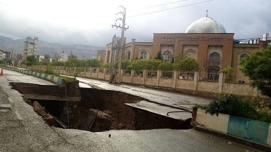 زمین در ایلام دهان باز کرد + تصاویر
