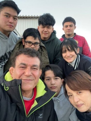 پدری ایرانی با ۶ فرزند کشتیگیر در ژاپن پدری ایرانی با ۶ فرزند کشتیگیر در ژاپن