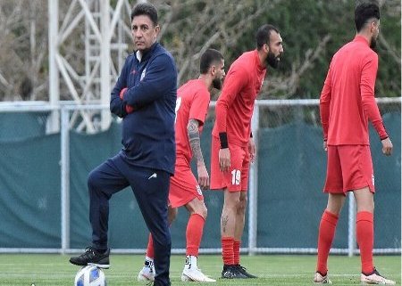 قلعه نویی در فکر گرفتن دو مربی خارجی قلعه نویی در فکر گرفتن دو مربی خارجی